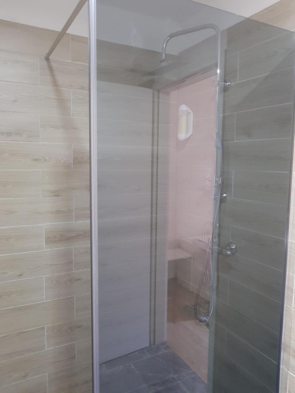 تْسْغيكفانِتْسا Hotel Park المظهر الخارجي الصورة