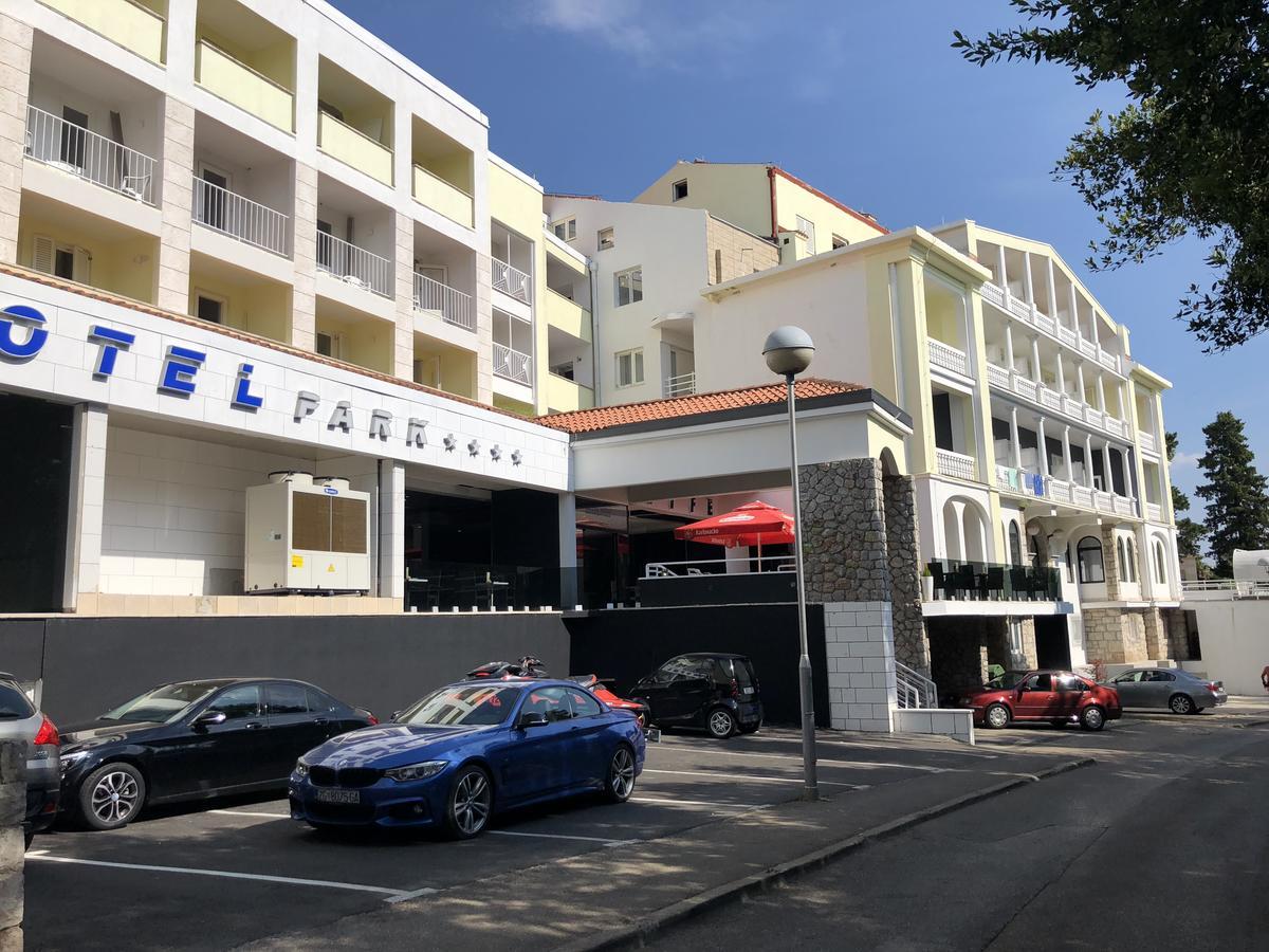 تْسْغيكفانِتْسا Hotel Park المظهر الخارجي الصورة